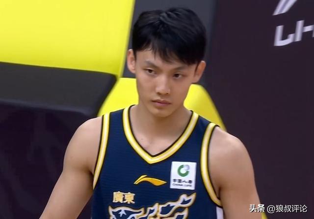 徐杰：我们应该每一个人都专注比赛 自己和球队的状态慢慢往上走